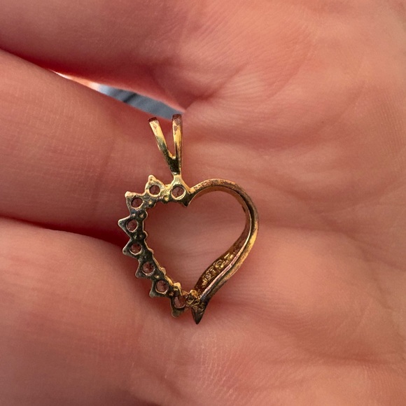 T.J.Maxx Gold Heart Necklace with Crystals - Picture 2 of 2